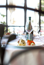 Carica l'immagine nel visualizzatore di Gallery, Esperienza "Brindisi sul lago" - voucher regalo