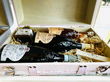 Carica l'immagine nel visualizzatore di Gallery, Bauletto - vini, grappa e confettura artigianale