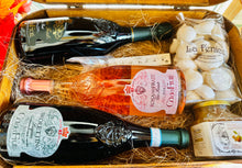 Carica l'immagine nel visualizzatore di Gallery, Bauletto - vini, meringhette e confettura