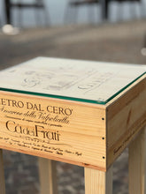 Carica l'immagine nel visualizzatore di Gallery, Tavolino gueridon per vino personalizzato