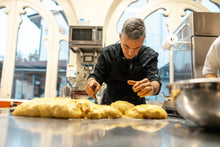 Carica l'immagine nel visualizzatore di Gallery, Veneziana, il panettone della Fenice