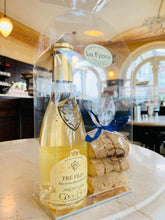 Carica l'immagine nel visualizzatore di Gallery, Confezione regalo - vino passito e cantucci alle mandorle
