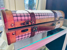 Carica l'immagine nel visualizzatore di Gallery, Bauletto - vini e prodotti artigianali