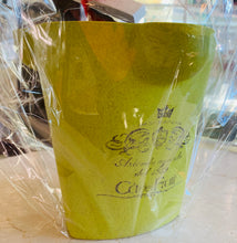 Carica l'immagine nel visualizzatore di Gallery, Confezione regalo - bottiglia con glacette Ca' dei Frati e cavatappi