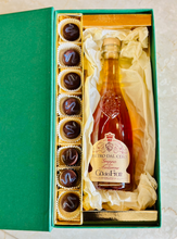 Carica l&#39;immagine nel visualizzatore di Gallery, Cioccolatini alla grappa di Amarone e bottiglia di Amarone della Valpolicella Pietro Dal Cero DOCG
