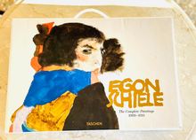 Carica l&#39;immagine nel visualizzatore di Gallery, Libro: Egon Schiele Complete Works Art Book
