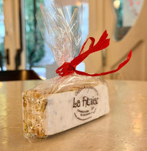 Carica l&#39;immagine nel visualizzatore di Gallery, Torrone morbido al miele
