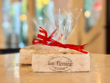 Carica l&#39;immagine nel visualizzatore di Gallery, Torrone morbido al miele
